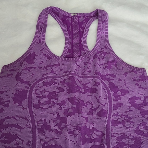 Lululemon tanks - Picture 10 of 11